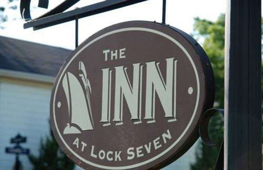 טורולד The Inn At Lock Seven מראה חיצוני תמונה